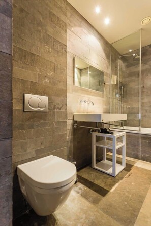 Apartment | Badezimmer