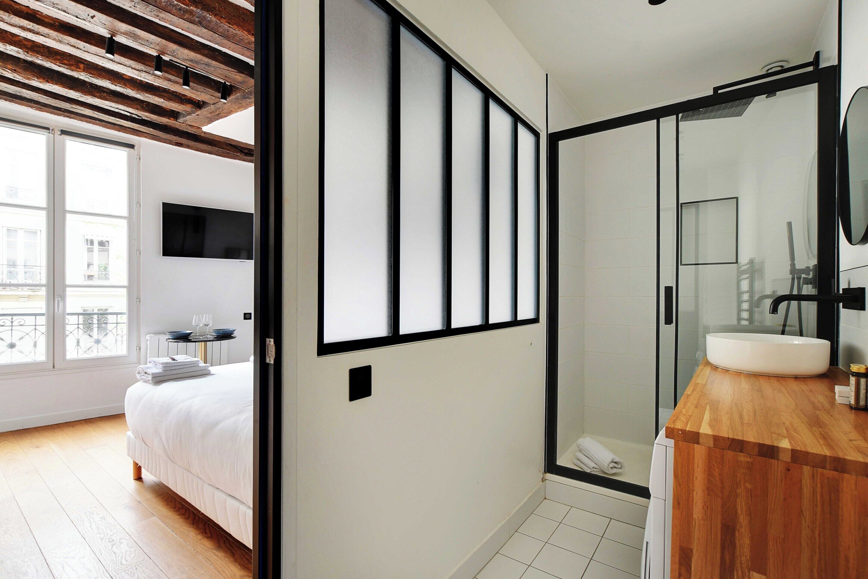 1 bedroom, iron/ironing board, bed sheets