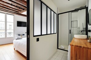 Apartment | 1 bedroom, iron/ironing board, bed sheets - Charming Studio A/C - 2P - Le Marais (Paris)