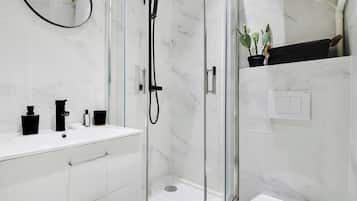 Apartment | Bathroom