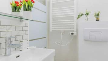 Apartment | Bathroom