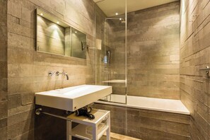 Apartment | Badezimmer