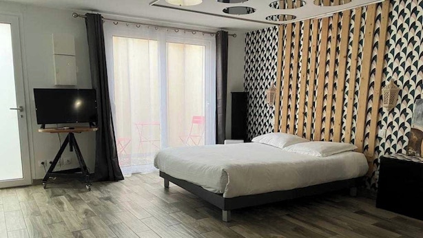 Apartment | 1 bedroom, iron/ironing board, bed sheets