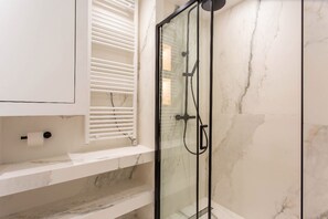 Apartment | Bathroom