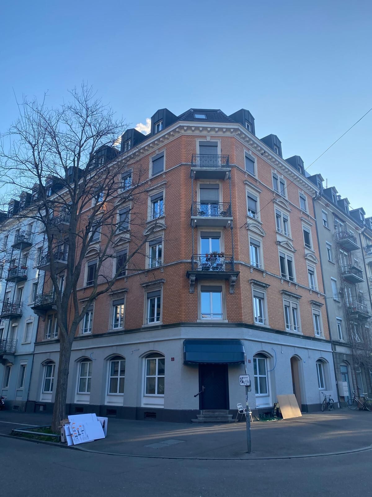 Façana frontal de l'allotjament