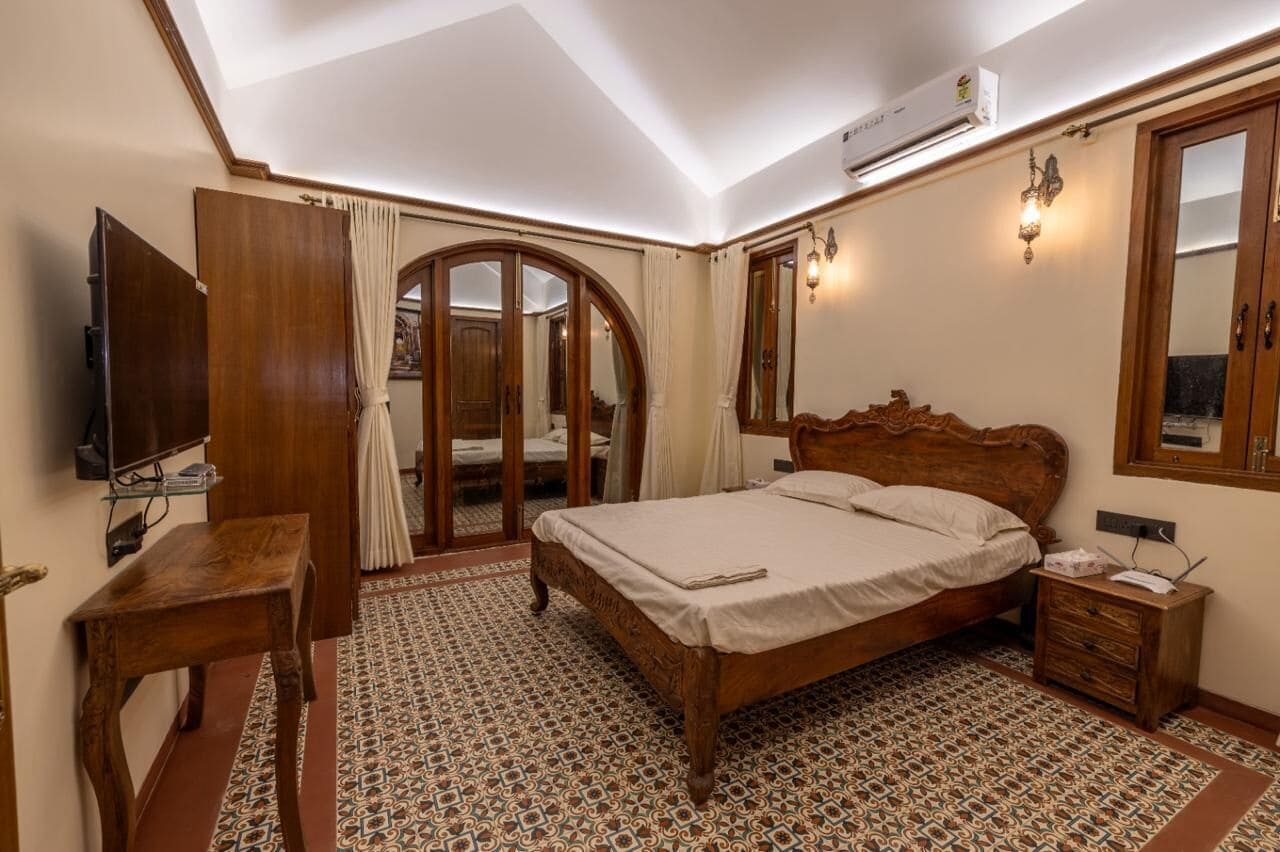 디럭스룸, 발코니, 수영장 전망 | 무료 WiFi