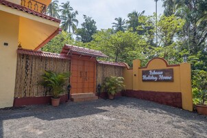 Fachada de la propiedad