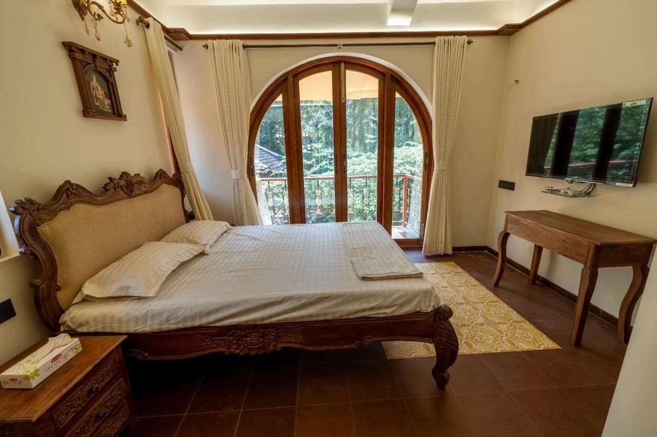 Deluxe Room, Balcony | Free WiFi