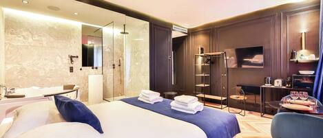 1 bedroom, iron/ironing board, bed sheets