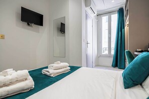 Apartment | 1 bedroom, bed sheets - Avaton Hotel - Deluxe Room - Cannes Palais (Cannes)
