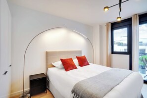 Apartment | 1 bilik tidur, ruang kerja komputer riba, cadar katil 