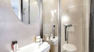 Apartment | Bathroom