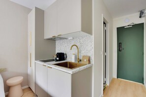Apartment | Bathroom | Hair dryer - Modern "green Suites" Residence - Meudon/velizy (Meudon)