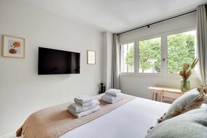 Apartment | 1 bedroom, laptop workspace, iron/ironing board, bed sheets - Modern "green Suites" Residence - Meudon/velizy (Meudon)