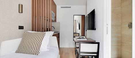 Lägenhet | 1 sovrum, arbetsyta för laptop, strykjärn/strykbräda och sängkläder