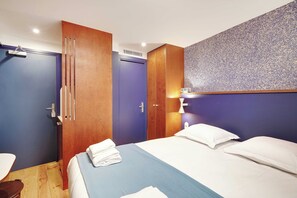 1 bedroom, laptop workspace, iron/ironing board, bed sheets - Cosy Studio - 2P - Folie-mericourt (Paris)