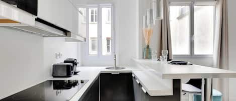 Apartemen | Dapur pribadi | Peralatan masak/sendok-piring