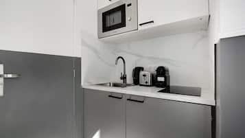 Appartement | Privékeuken | Kookgerei, borden en bestek