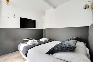 Apartment | 1 bedroom, laptop workspace, iron/ironing board, bed sheets - Cosy Studio for 2P With A/C - Near Montmartre (Paris)