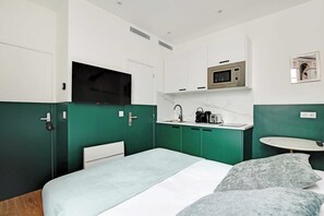 Apartment - Beautiful Studio for 2P With A/C - Near Montmartre (Paris)
