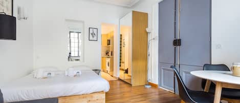 1 bedroom, iron/ironing board, bed sheets