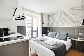 Apartment | 1 bedroom, laptop workspace, iron/ironing board, bed sheets