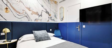 Apartment | 1 bedroom, laptop workspace, iron/ironing board, bed sheets