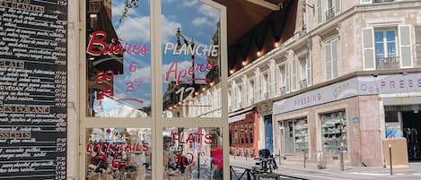 Lägenhet | Restaurang utomhus