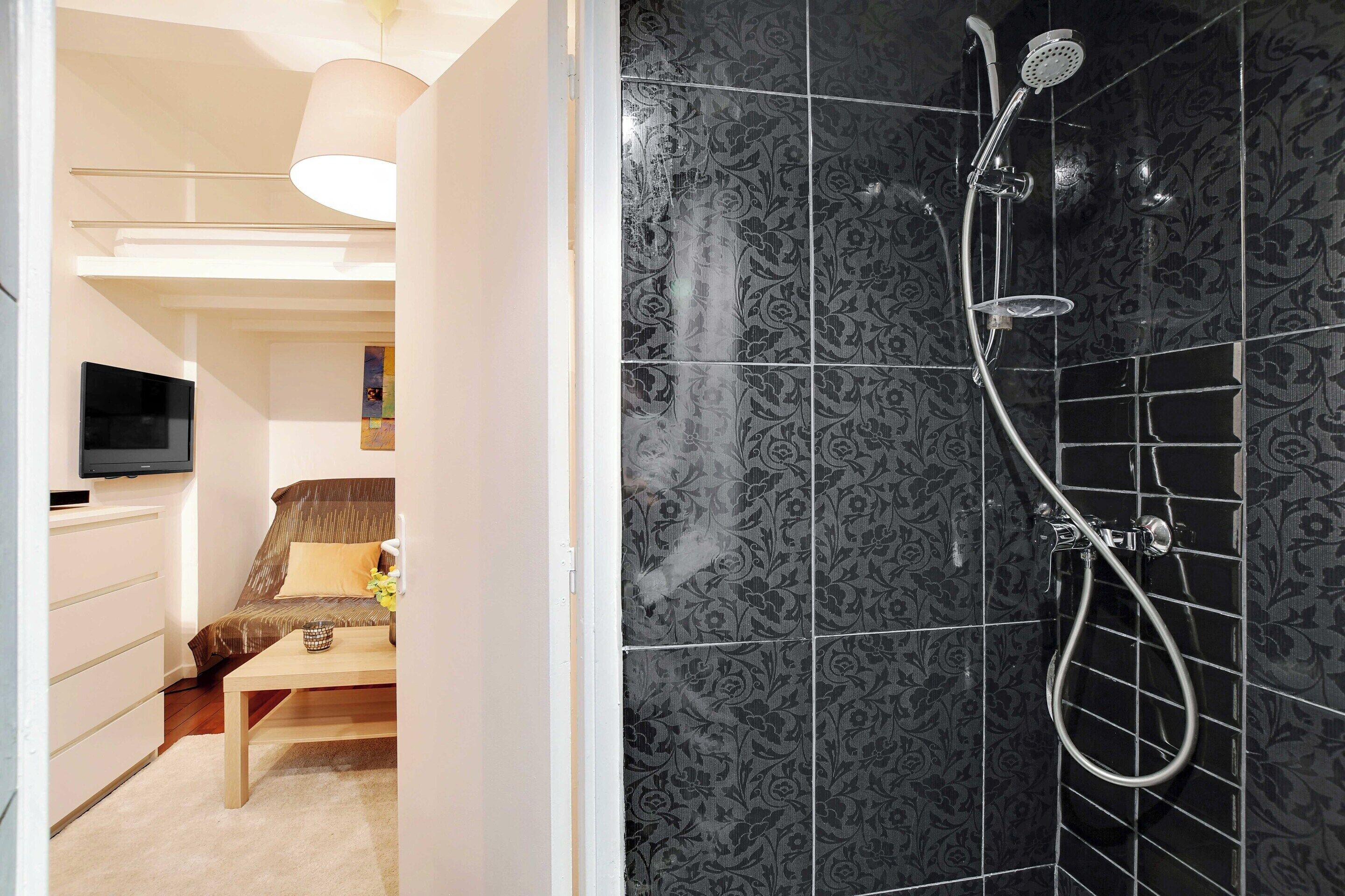 Apartment | Bathroom