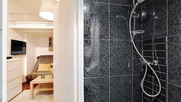 Apartment | Bathroom