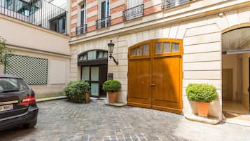 Apartment | Exterior detail