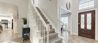 2 Story Home in Round Rock Sleeps 16 Guests