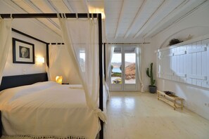 4 slaapkamers, een strijkplank/strijkijzer, wifi, beddengoed