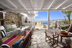 Outdoor dining - Villa Princess 6 private with Pool Panormos Beach (Mykonos)