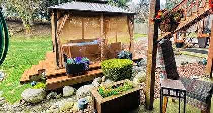 Hot Tub, Sauna, Gym Private 2BR Retreat