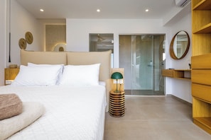 4 bedrooms, iron/ironing board, travel cot, free WiFi