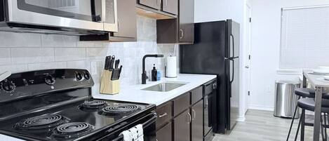 Fridge, microwave, oven, stovetop