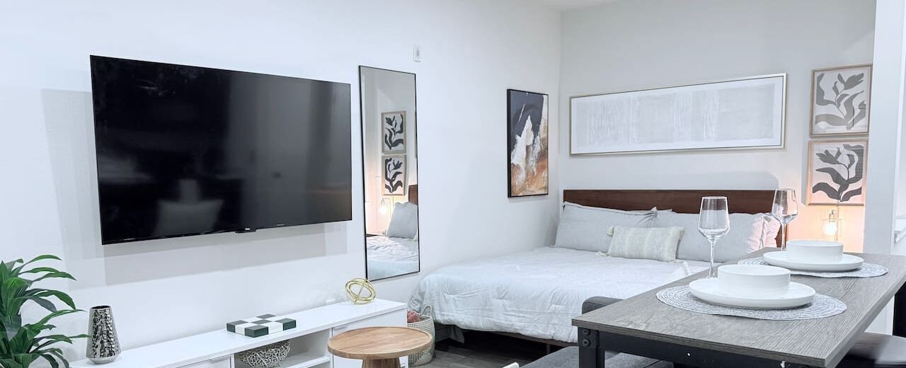 1 bedroom, desk, iron/ironing board, WiFi