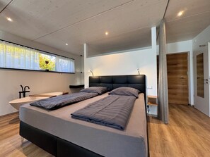 1 Schlafzimmer, Schreibtisch, Bügeleisen/Bügelbrett, kostenloses WLAN