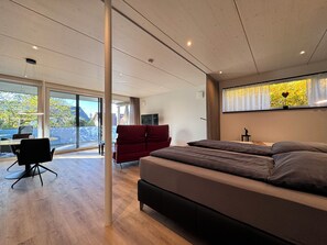 1 bedroom, desk, iron/ironing board, free WiFi - Treasure chest apartment 4 (Uhldingen-Mühlhofen)