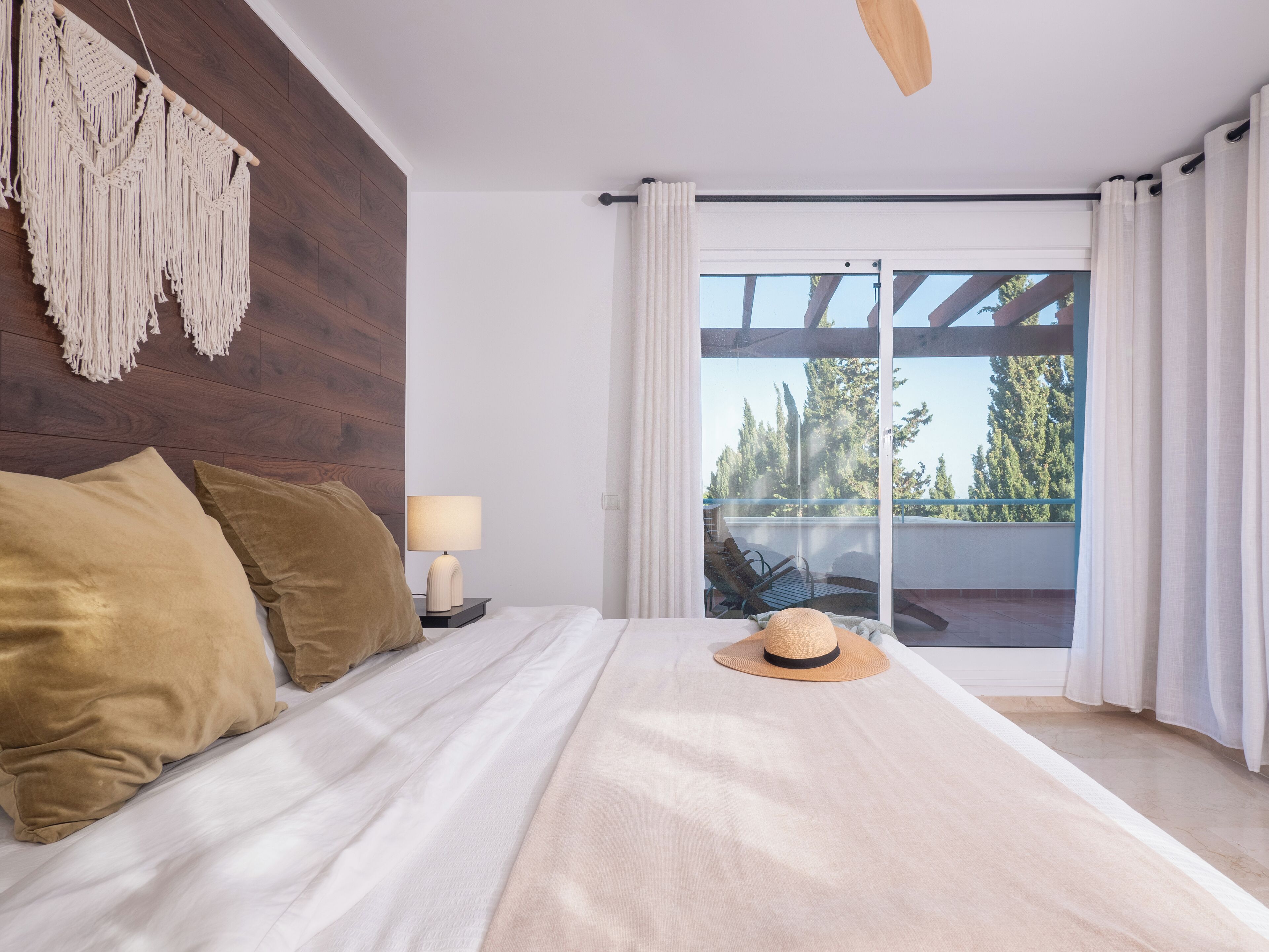 4 bedrooms, iron/ironing board, travel cot, free WiFi