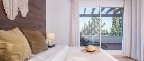 4 chambres, fer et planche à repasser, lit parapluie, Wi-Fi gratuit