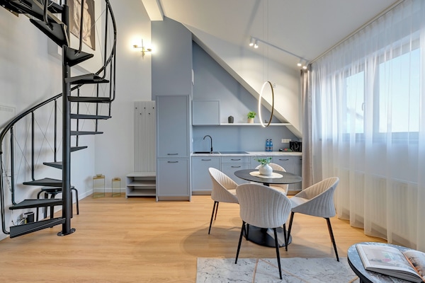 Refrigerador, placa de cocina, lavavajillas, cafetera/tetera