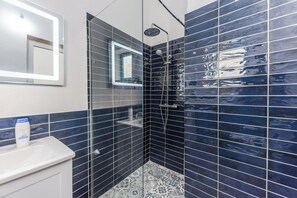 Comfort Double Room, Sea View | Bathroom