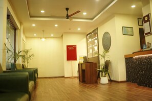 Reception - Hotel Sasthapuri (Kozhikode)