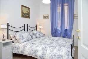 2 bedrooms, iron/ironing board, WiFi, bed sheets - DOMUS LIA-RIONE BORGO-SAN PIETRO (Roma)