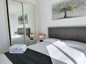 Superior Penthouse, Golf View | Soundproofing, free WiFi - Serinamar - Dama de Noche (Marbella)