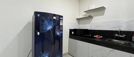 1BHK with Balcony | Private kitchenette