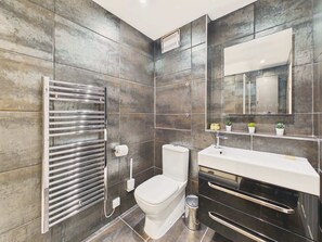 Shower, hair dryer, shampoo