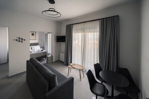 Suite Deluxe, vista mare | Una cassaforte in camera, con stile personalizzato